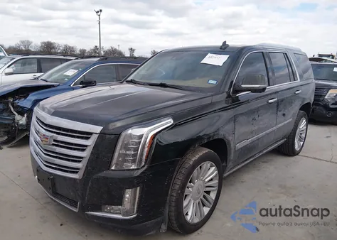 2016 Cadillac Escalade Platinum z USA, uszkodzony, nr VIN 1GYS4DKJXGR368471